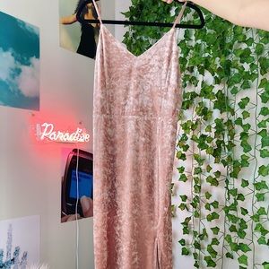 💘 Pink Crushed Velvet Dress 💘